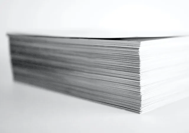 Jak wybrać najlepszy papier A4 dla Twojego biura